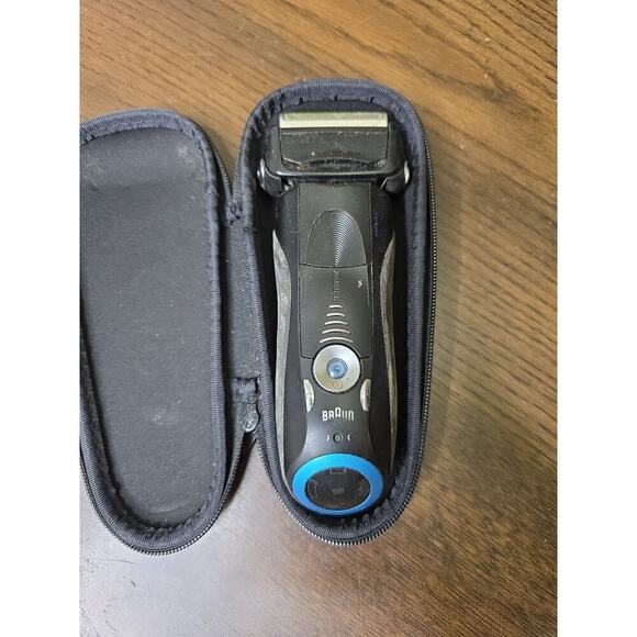 BRAUN Series 78Electric Shaver 760cc. 19 - Picture 2 of 16